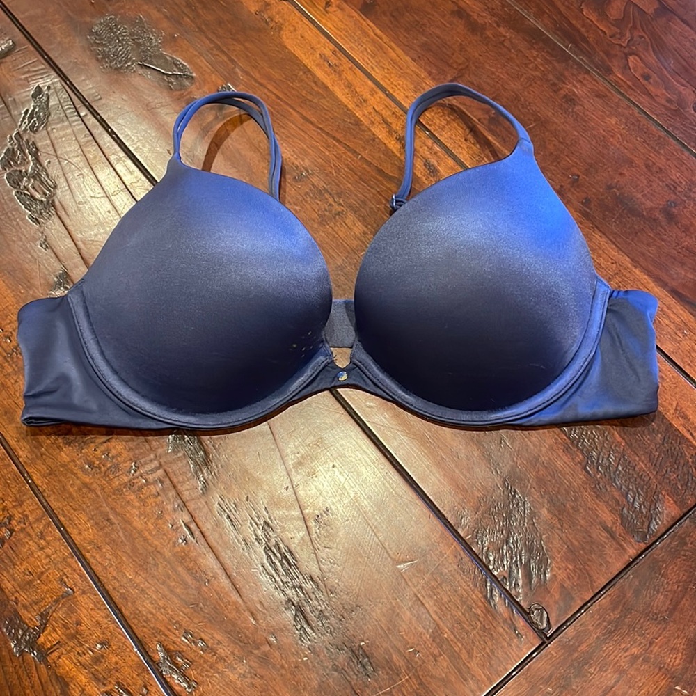 Navy Victoria secret very sexy push-up bra size 36-B